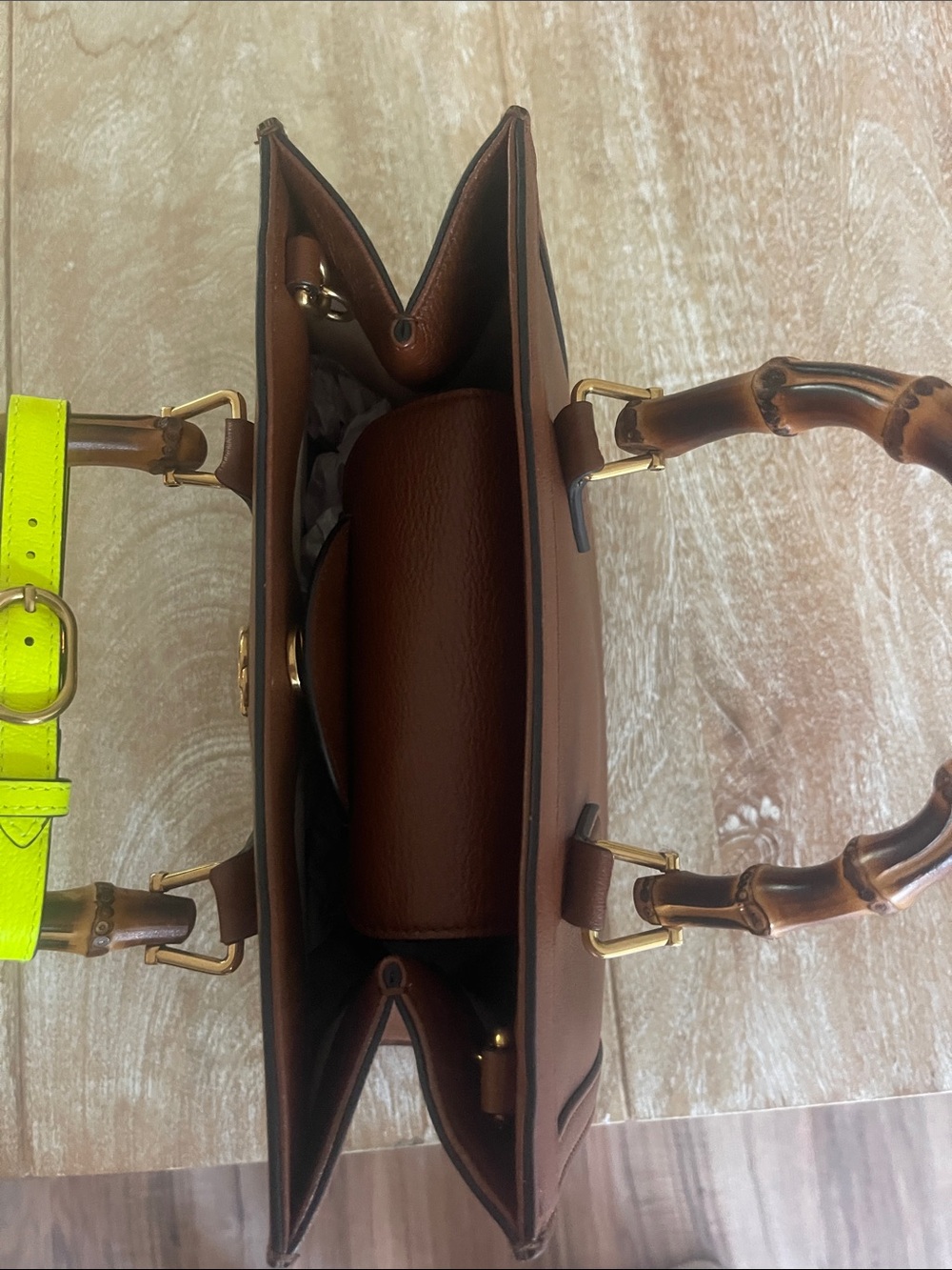 Gucci Diana Bamboo Tote Bag, Brown Leather Handbag - Picture 4 of 12